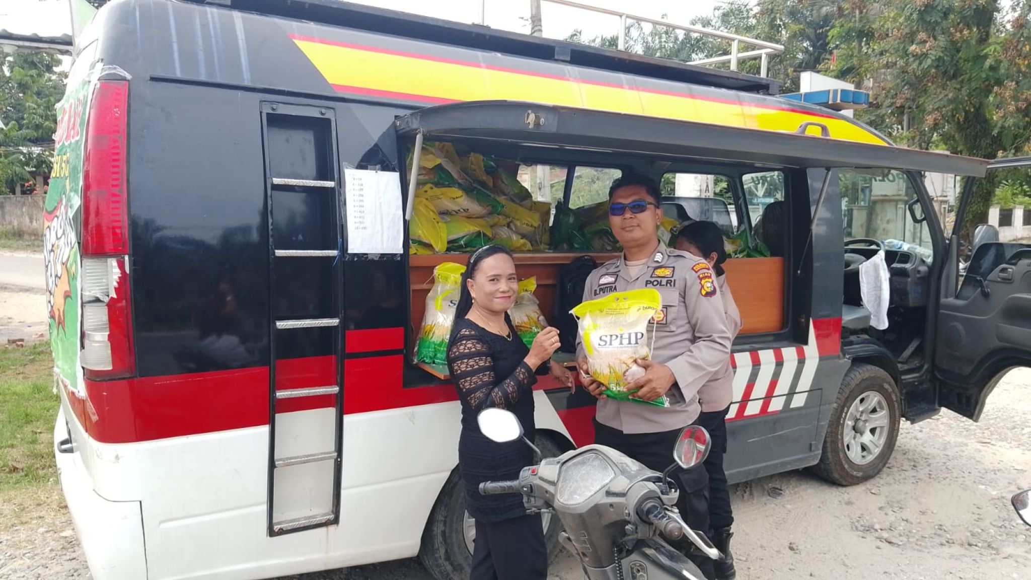 Polresta Pekanbaru dan BULOG Riau-Kepri Gelar Gerakan Pangan Murah untuk Jaga Stabilitas Harga Beras