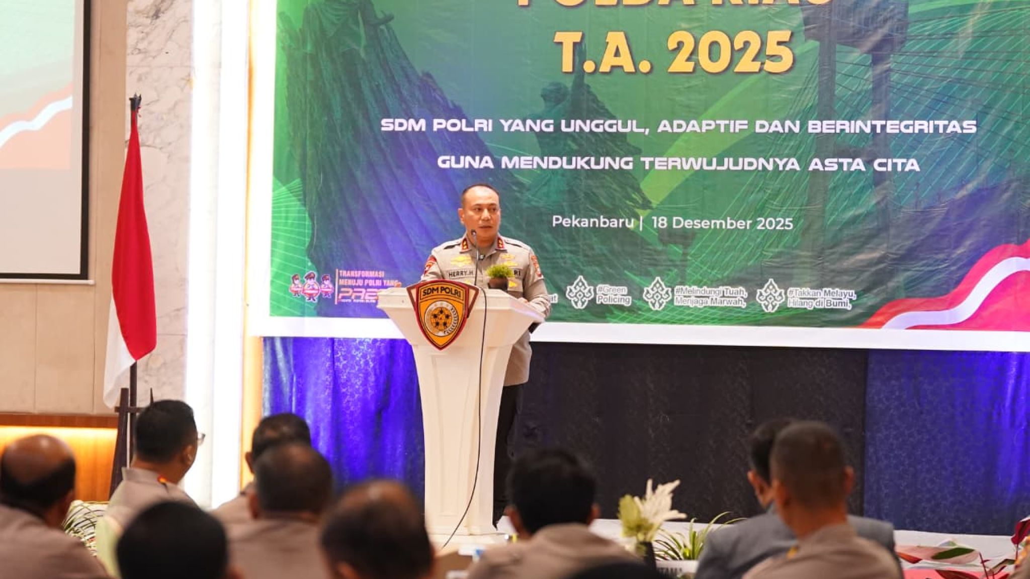 Kapolda Riau Buka Rakorbin SDM, Tekankan Personel Adaptif dan Kolaboratif