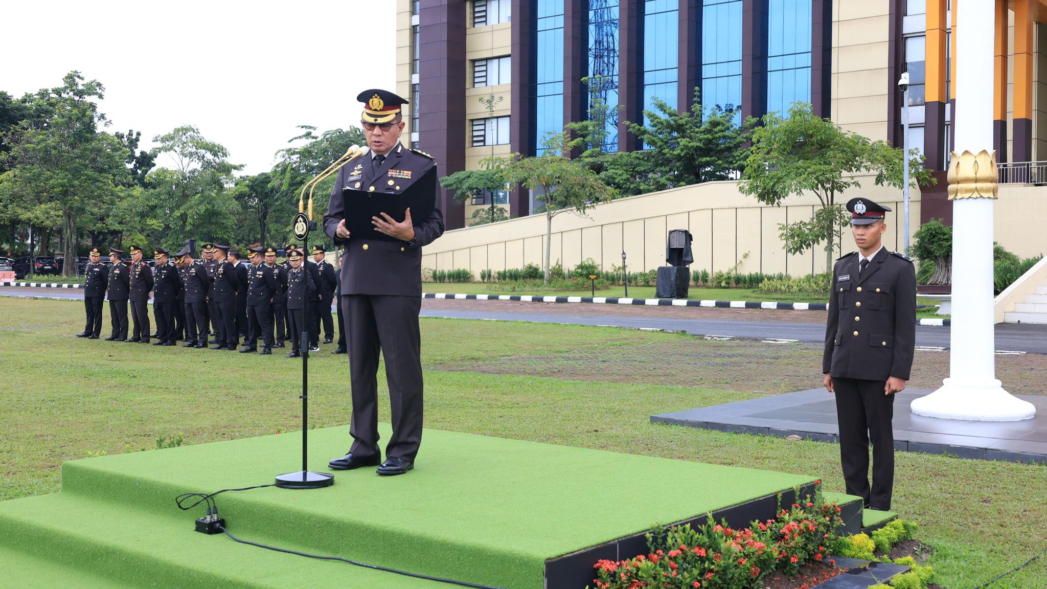 Polda Riau Gelar Upacara Peringatan Hari Bela Negara ke-77 Tahun 2025, Teguhkan Semangat Bela Negara untuk Indonesia Maju