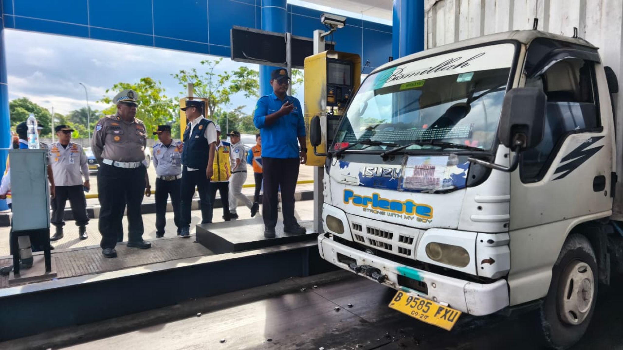 Ditlantas Polda Riau Bersama Instansi Terkait Survei Jalan dan Pantau Arus Lalu Lintas Jelang Nataru di Pelalawan
